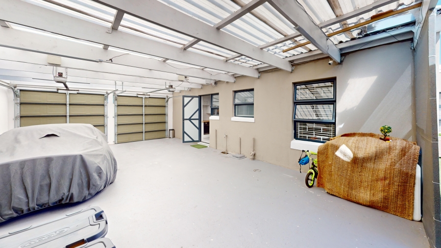 4 Bedroom Property for Sale in Rondevlei Park Western Cape